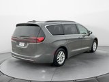 Used 2022 Chrysler Pacifica Touring-L image 3
