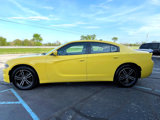 Used 2017 Dodge Charger SXT image 2