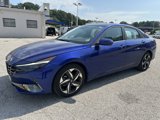 Used 2022 Hyundai Elantra Limited image 3
