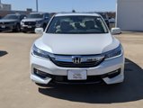 Used 2017 Honda Accord Touring image 2
