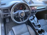 Used 2025 Porsche Macan image 4