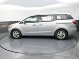 Used 2018 Kia Sedona L image 5
