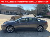 Used 2018 Toyota Avalon Limited image 5
