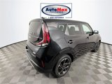 Used 2023 Kia Soul EX image 2