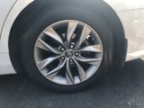 Used 2019 Toyota Avalon XLE w/ Moonroof Package image 5