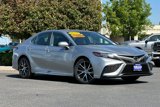 Used 2022 Toyota Camry SE image 2