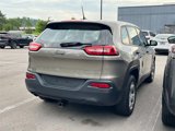 Used 2017 Jeep Cherokee Sport image 5