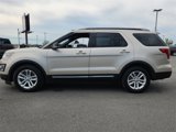 Used 2017 Ford Explorer XLT image 6