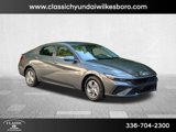 New 2025 Hyundai Elantra SE image 4