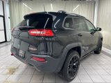 Used 2016 Jeep Cherokee Trailhawk image 6