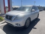 Used 2015 Nissan Pathfinder SL image 2