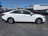 Used 2025 Hyundai Elantra SE image 2
