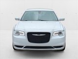 Used 2019 Chrysler 300 Touring w/ Quick Order Package 2EF image 2