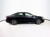 Used 2021 Volkswagen Passat 2.0T SE image 2