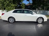 Used 2010 Toyota Avalon XLS image 4