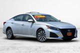 Used 2023 Nissan Altima 2.5 SV image 2