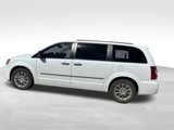 Used 2015 Chrysler Town & Country Touring-L w/ Driver Convenience Group image 4