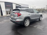 Used 2024 GMC Terrain SLE image 3