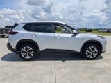 Used 2023 Nissan Rogue SV image 3