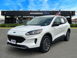 Used 2022 Ford Escape SE image 2