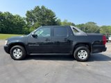 Used 2008 Chevrolet Avalanche LT image 2