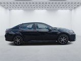 Used 2022 Toyota Camry SE image 3