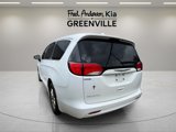 Used 2017 Chrysler Pacifica Touring image 4