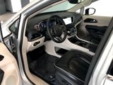 Used 2023 Chrysler Pacifica Limited image 5
