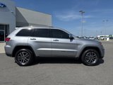 Used 2020 Jeep Grand Cherokee Limited w/ Luxury Group II image 2
