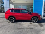Used 2023 Mitsubishi Outlander SE image 3