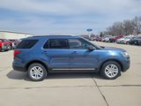 Used 2018 Ford Explorer XLT image 2