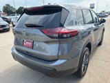 Used 2024 Nissan Rogue SV image 3