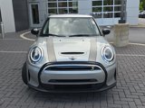 Used 2024 MINI Cooper SE w/ Signature Upholstery Package image 2