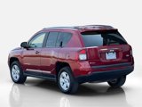 Used 2017 Jeep Compass Latitude image 2