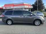 Used 2012 Toyota Sienna XLE image 4