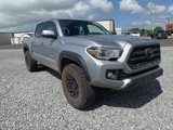 Used 2017 Toyota Tacoma TRD Off-Road w/ Premium & Technology Package image 4
