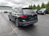 Used 2020 Volkswagen Tiguan SE w/ Panoramic Sunroof Package image 3