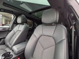 Certified 2022 Porsche Macan image 5