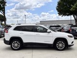 Used 2020 Jeep Cherokee Latitude Plus image 3