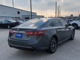 Used 2017 Toyota Avalon XLE image 3