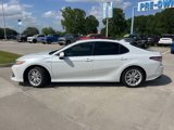 Used 2020 Toyota Camry XLE image 4