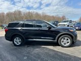 Certified 2022 Ford Explorer XLT w/ Equipment Group 202A image 4