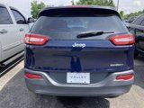 Used 2015 Jeep Cherokee Sport image 4