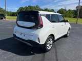 Used 2024 Kia Soul S image 3