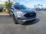 Used 2023 Ford Edge SE w/ Black Appearance Package image 2