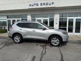 Used 2014 Nissan Rogue SV w/ SV Family Package image 2