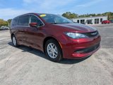 Used 2022 Chrysler Voyager LX image 2
