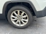 Used 2016 Jeep Cherokee Limited image 5