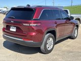 Used 2023 Jeep Grand Cherokee Laredo image 3