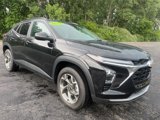 Used 2024 Chevrolet Trax LT image 2